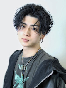 ミディアムシャドウフェザーパーマ