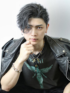 シャドウフェザーパーマガイルヘア