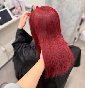 レッドカラー/ブリーチあり/ツヤ髪