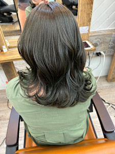 髪質改善艶髪◎韓国風くびれ巻きオリーブベージュ - newi 調布掲載