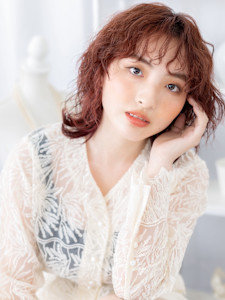 濡れ髪くるくるパーマミディアムボブウルフ　ウルフボブ - mod's hair【モッズヘア】越谷/越谷西口店掲載
