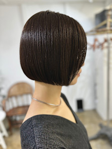 綺麗な艶髪大人ミニボブ - 髪質改善 fiica掲載