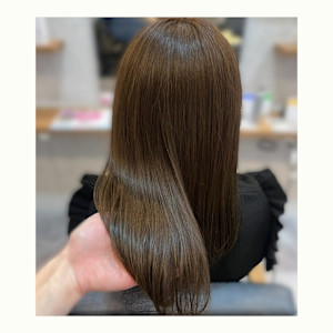 オリーブブラウン