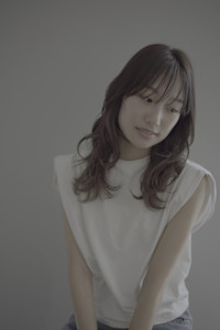 美髪ウェーブロングレイヤー　