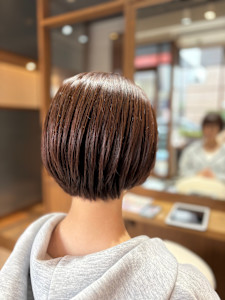 大人女性×ショートボブ