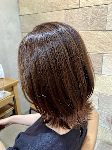 外ハネレイヤースタイル - 半個室型美容室 Sourire 姪浜店掲載