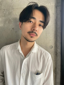 センターパート無造作パーマツイストスパイラルパーマ刈り上げ - QOL mens salon 円山掲載