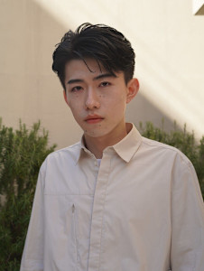 ジェントルショートニュアンスセンターパートガイルヘア - QOL mens salon 円山掲載