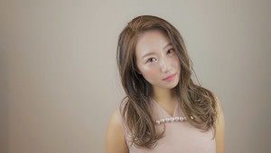 大人ヘアスタイル　ミディアムレイヤー - 髪質改善 fiica掲載