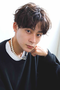 メンズ メンズパーマ 大人メンズ センターパート  - LILIANA掲載