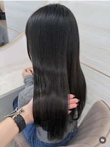 《高橋亜美》ダークブラウン/大宮/レイヤーカット - elu by lovis掲載