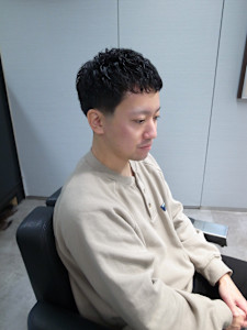 バーバービジネスアイロンパーマテーパーフェードクロップ/渋谷 - INTRO . by Fi-Ne 渋谷【イントロ バイ フィーネ シブヤ】掲載