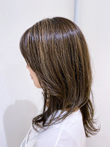 ハイライトの自然カールスタイル - Ash 八王子店掲載