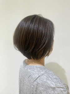 ラウンドショートボブ