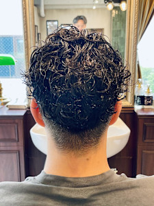 【20代 男性】ロンドンツーブロックパーマ（大宮/バーバー） - Graceful Barber London掲載