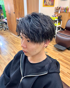 シャドウパーマ　センターパート　ウルフ