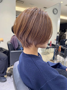 30代40代50代ショート白髪ぼかし銀座丸みくびれ井 - BUMP GINZA掲載