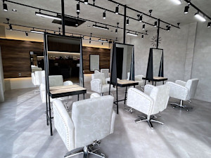 Agu hair sera 塩山店【アグ ヘアー セラ】(アグ ヘアー セラ)