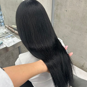 カラー＋潤いトリートメントで後ろ姿美人