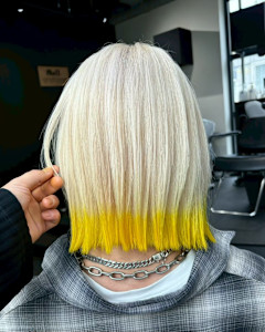 エンドカラー　ケアブリーチ　ブリーチカラー　表参道/原宿