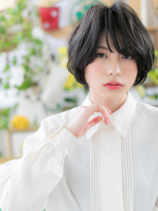 斜めバング暗髪くせ毛風小顔マッシュショート　ブルーブラウン - COVER HAIR bliss【カバーヘア ブリス】大宮/大宮西口店掲載