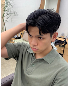 刈り上げセンターパートツイストスパイラルシャドウパーマ - kiji 久屋大通/丸の内掲載