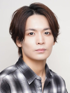 センターパート ウルフカット ブラウンカラー メンズカット - Men's salon SEPT. 博多掲載