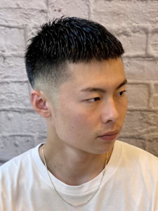 フェード×クロップスタイル - 銀座マツナガ 新宿野村ビル店掲載