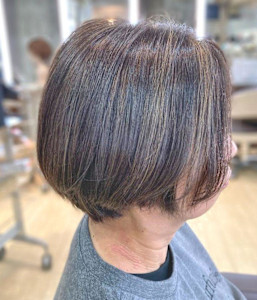 ショートボブ白髪ぼかし - HAIR＆MAKE manis 髪質改善・白髪ぼかし掲載