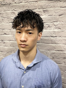 ツーブロマッシュショート×メンズパーマ - グレイスフルバーバー プラチナム掲載