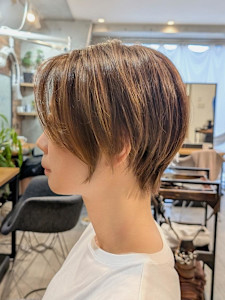 軽やかレイヤーハンサムショート - MANOHARU掲載