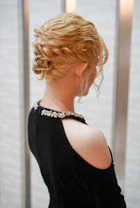 ヘアアレンジ×エレガントツイストアップ