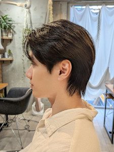 センターパートのナチュラルウルフ - MANOHARU掲載