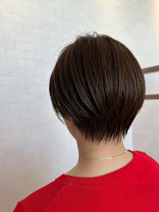 襟足の束感がかわいい大人ショート