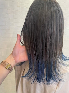グレージュから毛先ビビッドブルーのデザインカラー！ - Hair Resort LAULEA掲載