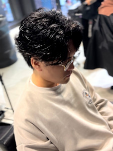 センターパート×ニュアンスパーマ×フェザーパーマ×men's