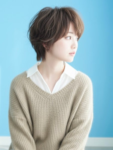 くすみブラウンの軽やかミディアムボブウルフ - Hivira(ハイビラ)武蔵小山の美容室掲載