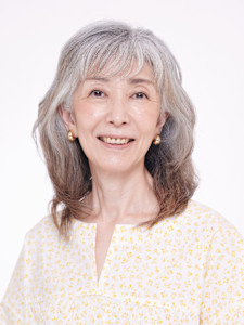 グレイヘアの方に◎セミロングパーマスタイル - えがお美容室掲載