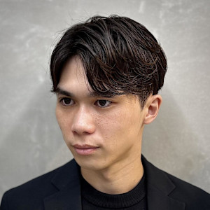 フェザーパーマ×センターパート