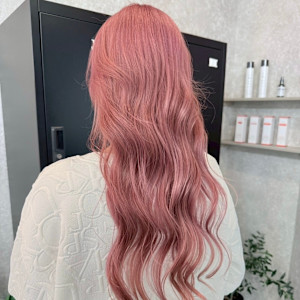 ピンクベージュ