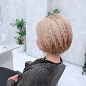 ベージュ・ブラウン