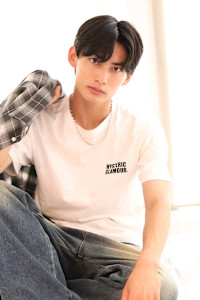 メンズショート/ニュアンスパーマ/センターパート - shirof shinjuku【シロフシンジュク】掲載