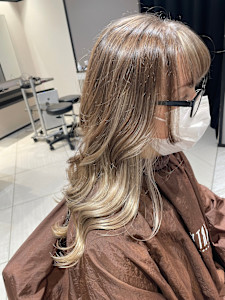 白髪を活かしてハイライト