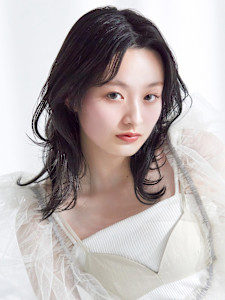 【La fith】暗髪カラー×センターパート - La fith hair chrome 大宮店【ラフィス ヘアー クロム】掲載