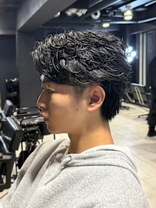 センターパート&フェザーパーマ&シャドウパーマ&黒髪&men