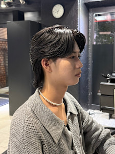 センターパート&曲がる縮毛矯正&ウルフ&黒髪&men's