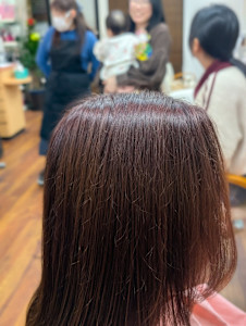 冬の訪れを彩る、スピネルカラーの魔法。