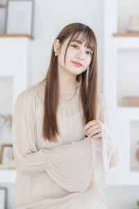 【Totia本通】抜け感ヘア×シースルーストレート