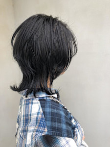 ブルーブラックウルフ - 半個室型美容室 Sourire 春日店掲載