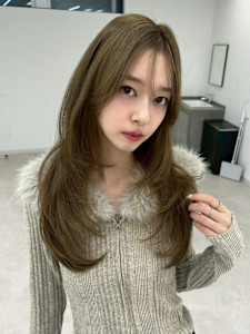 韓国風　顔まわりレイヤー　ベージュ